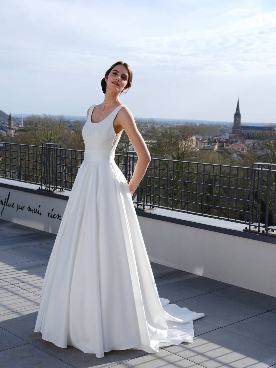 Nouvelle Collection : Aymeline, une robe de mariée des Créations Bochet. 