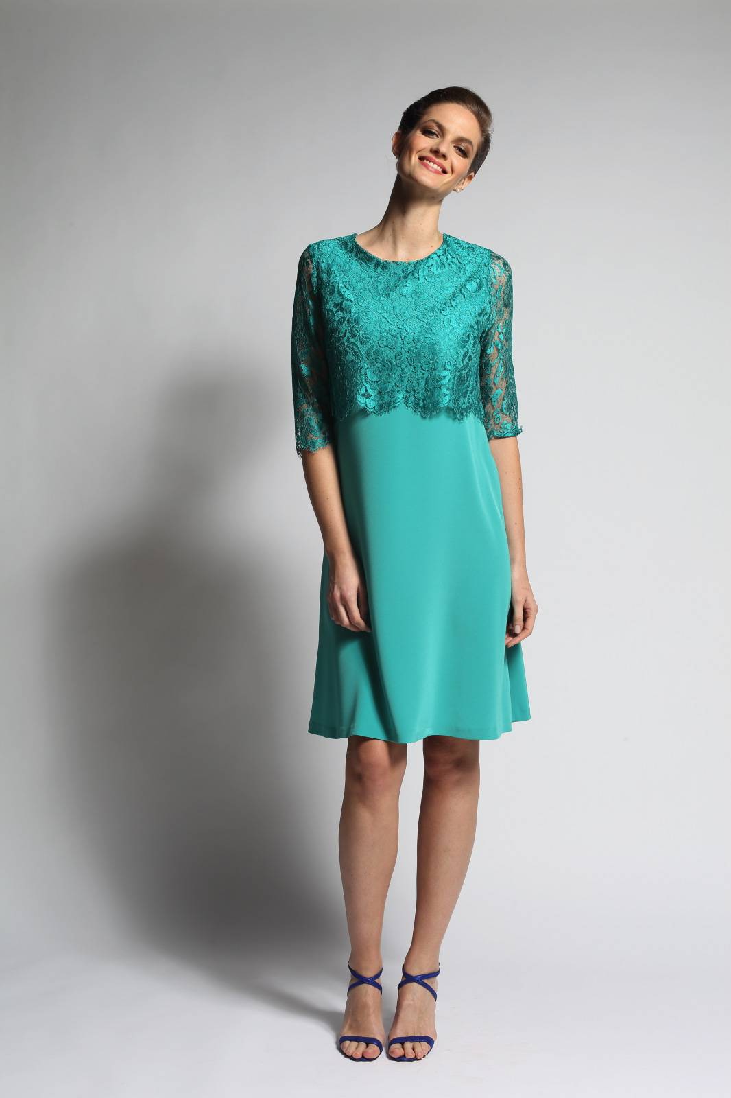 Quelles sont les robes de cocktail efficaces, chic et élégantes, pour cacher quelques rondeurs