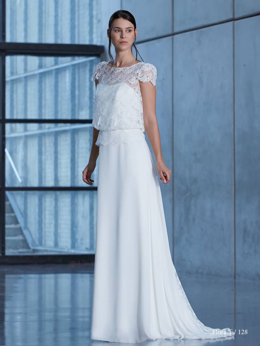 Où puis-je trouver une robe de mariée bohème grande taille avec des manches en dentelle et une jupe fluide pour un mariage en plein air au printemps ?