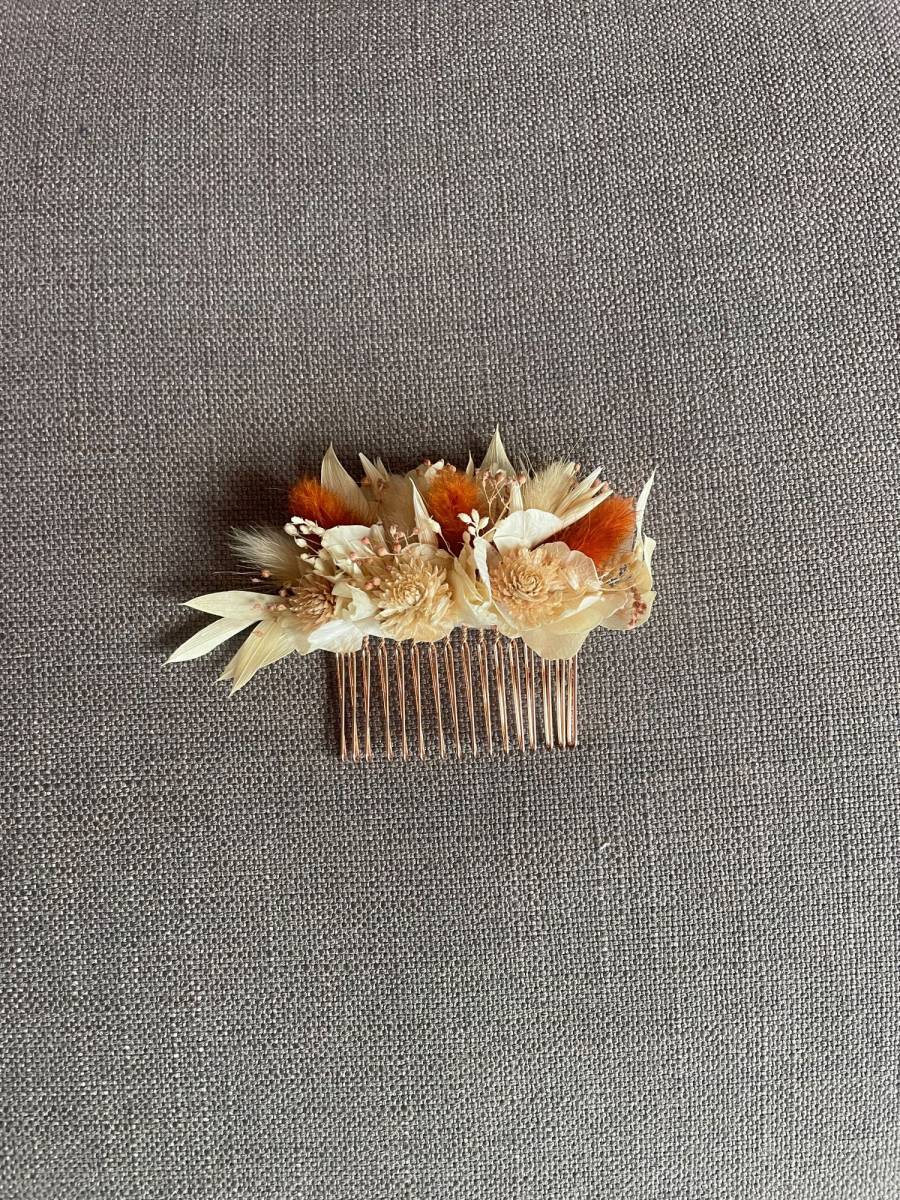 Peigne en fleurs séchées pour mariés et invités