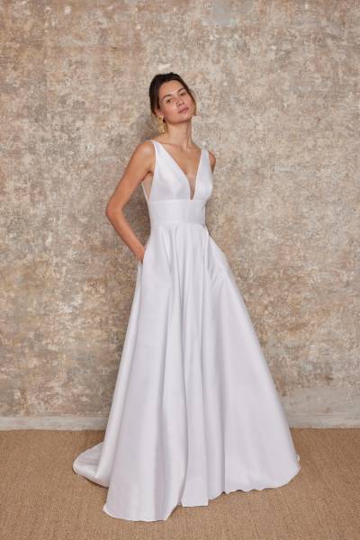 Où trouver une robe de mariée bohème, chic de belle qualité quand on est petite et qu'on a du ventre à Périgueux