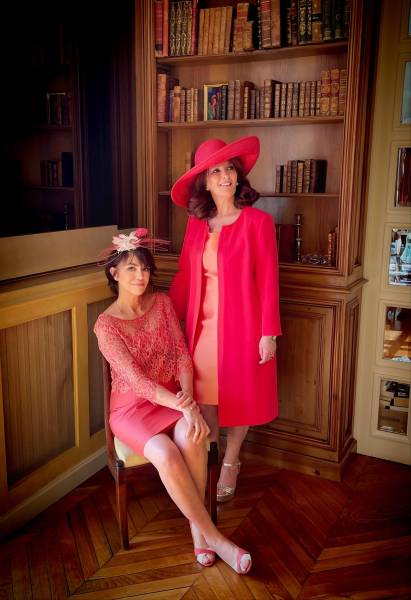 Robe de cocktail chic et élégante pour mère de mariés quand on a du ventre à Bayonne