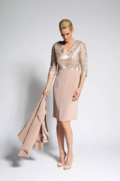 Comment choisir sa robe de cérémonie pour un grand mariage et qu'on a une silhouette ronde, proche du Bouscat ?